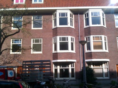 Vervangen enkelglas door Pilkington HR++ isolatieglas met Ducoton ventilatieroosters 2 woningen aan de Woestduinstraat 41 te Amsterdam.