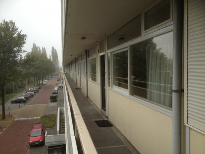 Beglazen appartement a/d Rembrandtweg te Amstelveen.