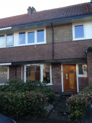 Kozijnen aangepast en enkelglas vervangen door Climaplus HR++ isolatieglas + Aralco ventilatieroosters in jaren-30 woning te Amersfoort