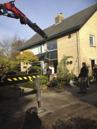 Grote isolatieruit vervangen door HR++ isolatieglas in woning aan de Pr.Frederiklaan te Leusden Zuid.
