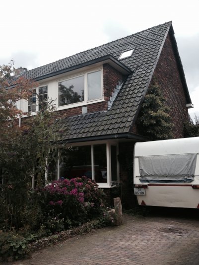 Enkelglas en oud isolatieglas vervangen door HR++ isolatieglas Climaplus N en Ventilatierooster Ducoton 10 aan de Dollardstraat 204 te Amersfoort.