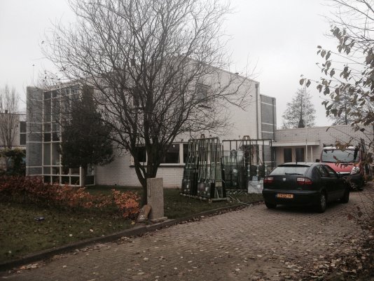 49 lekke isolatieruiten vervangen door Climaplus HR++ zonwerend isolatieglas in villa te Zeewolde