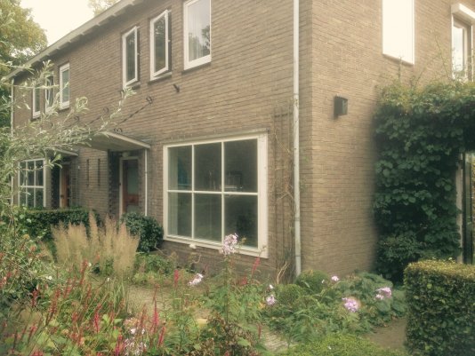 jaren 30 woning voorzien van Pilkington Insulight HR++ isolatieglas met Wiener Sprossen te Velp.