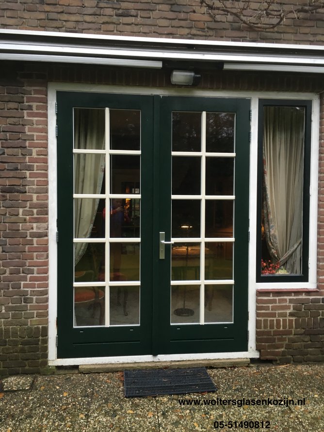 Openslaande deuren met Pilkington HR++ isolatieglas geleverd en geplaatst te Bilthoven.